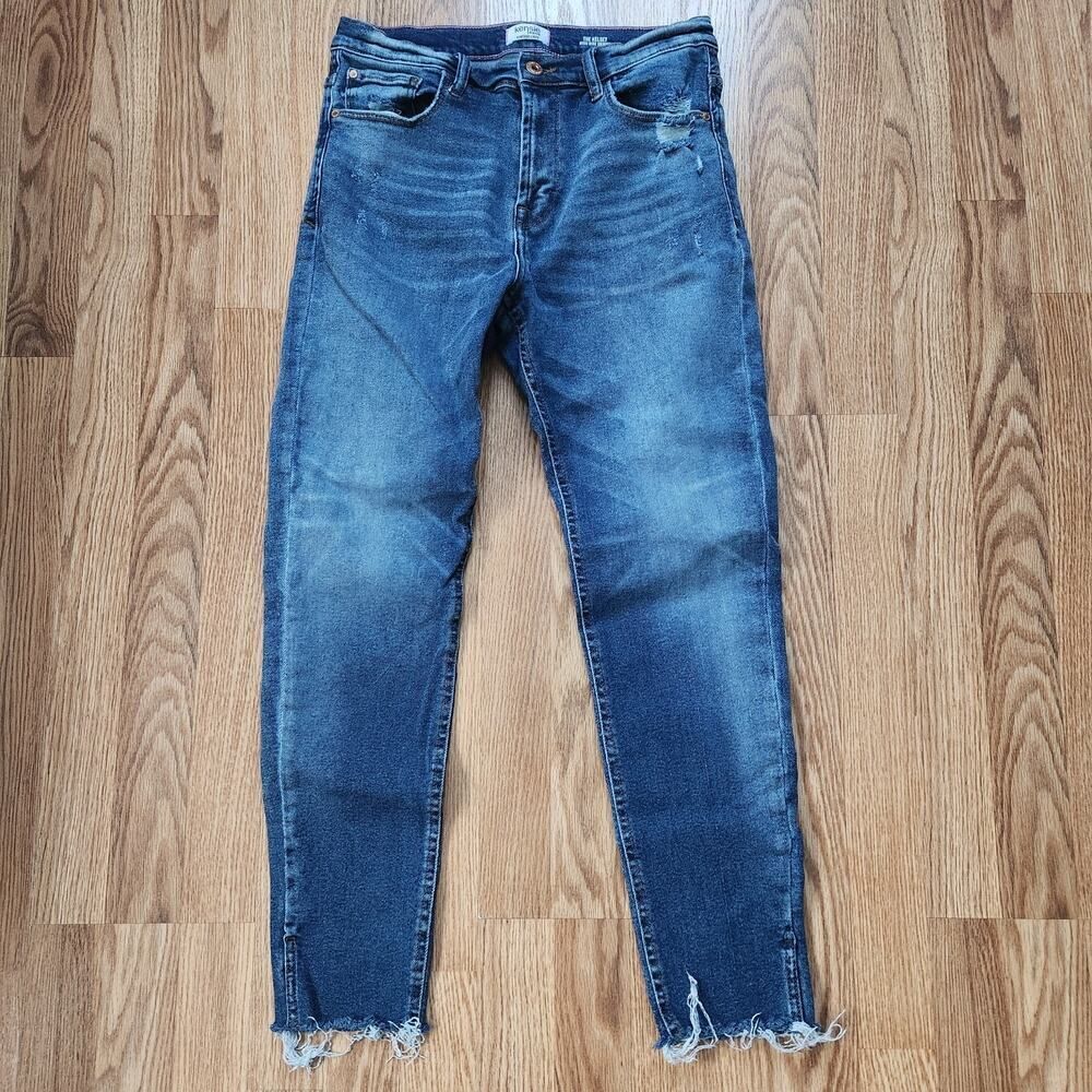 Kensie Jeans Women's Size 10 Blue Skinny Hi-Rise Medium Wash Distressed Denim